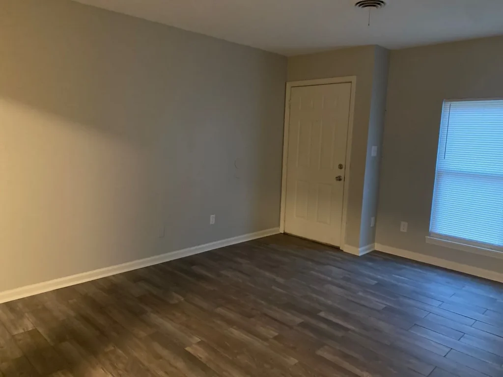 Rentals and Renovations - 11 Tricia Cv L