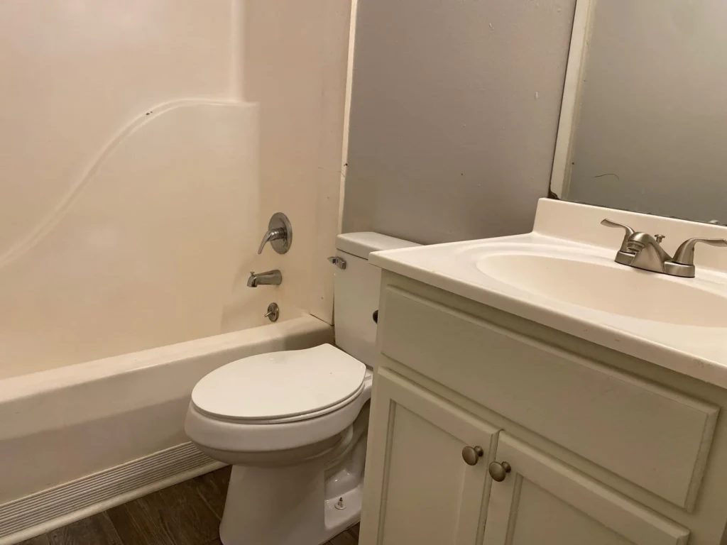 Rentals and Renovations - 11 Tricia Cv L