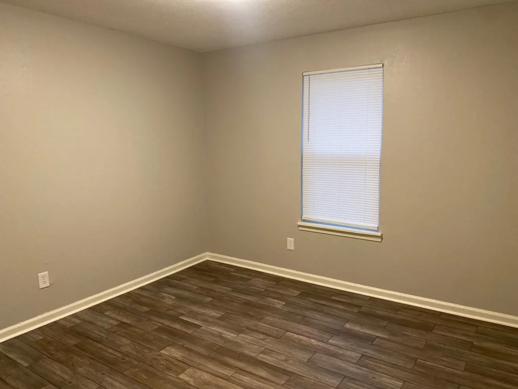 Rentals and Renovations - 11 Tricia Cv L