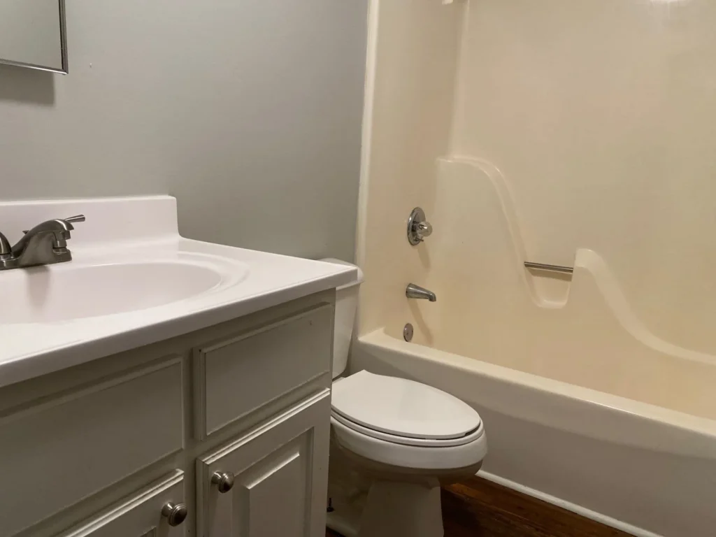 Rentals and Renovations - 25 Rossfield Cv L