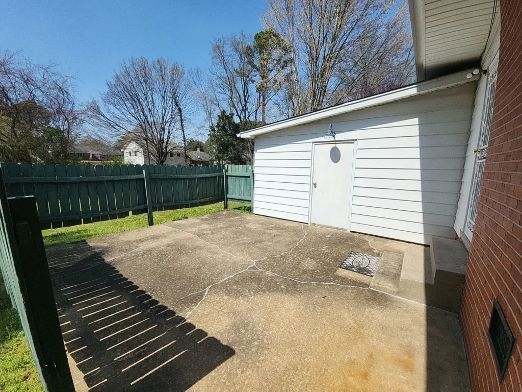 Rentals and Renovations - 457 Wallace Rd