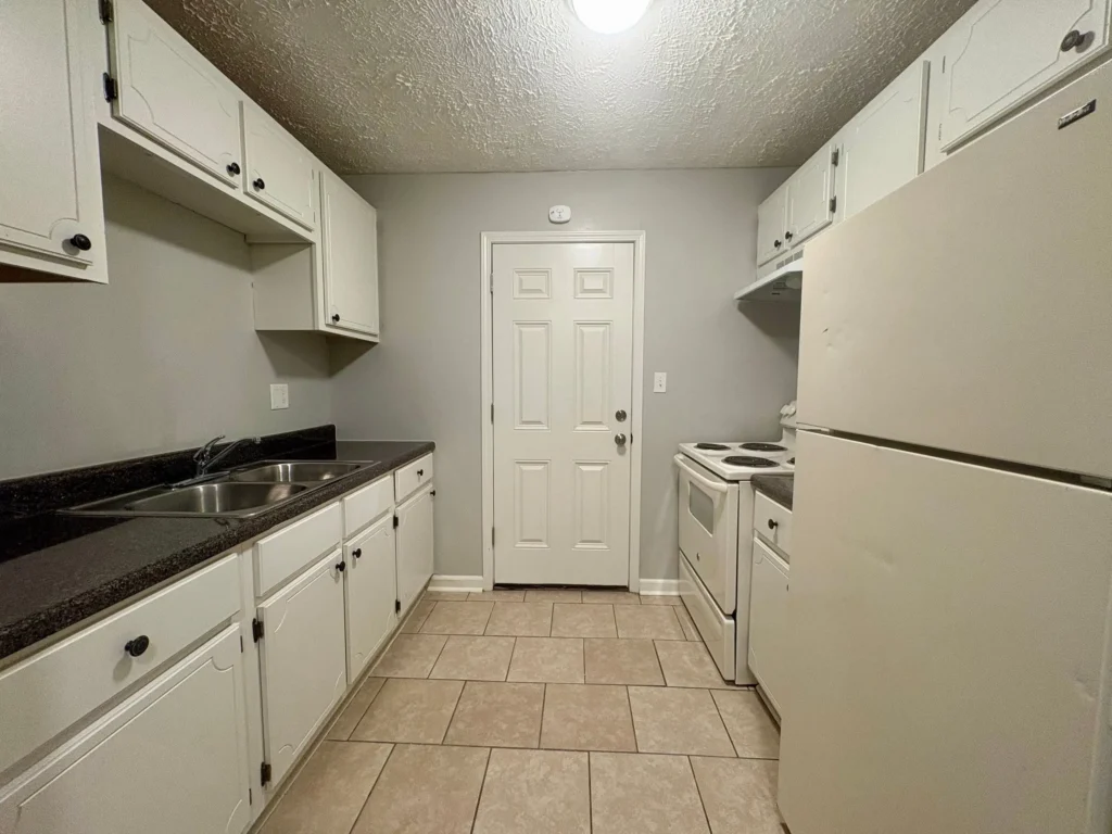 Rentals and Renovations - 11 Susan Cv L