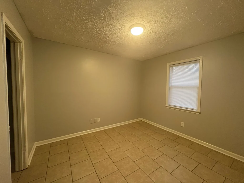 Rentals and Renovations - 11 Susan Cv L