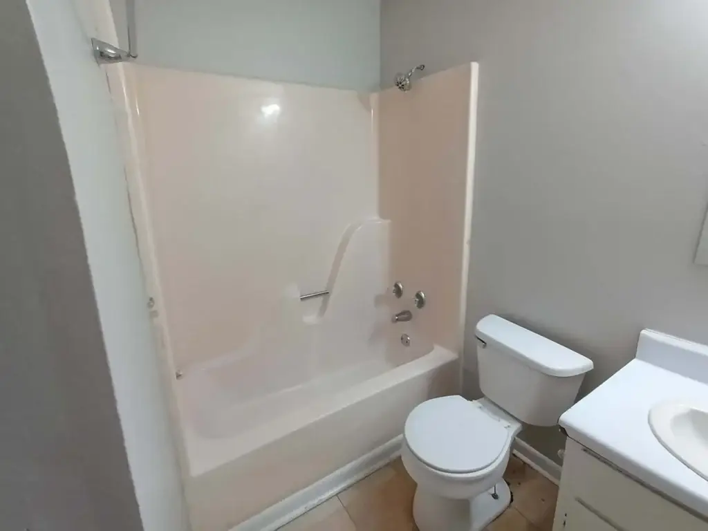 Rentals and Renovations - 48 Tracewood Cv