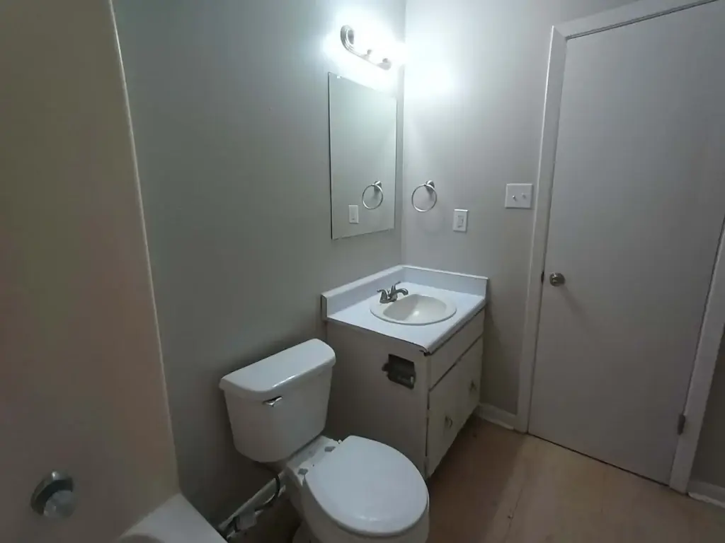 Rentals and Renovations - 48 Tracewood Cv