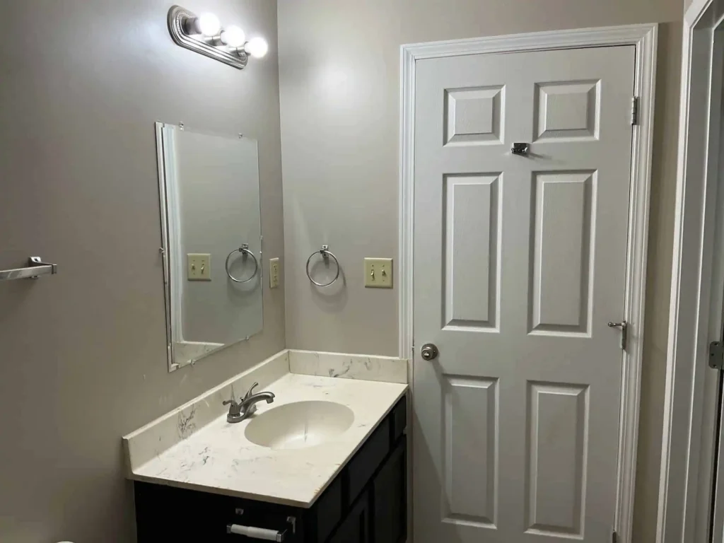 427 Princeton St #6 photo 6 of 7