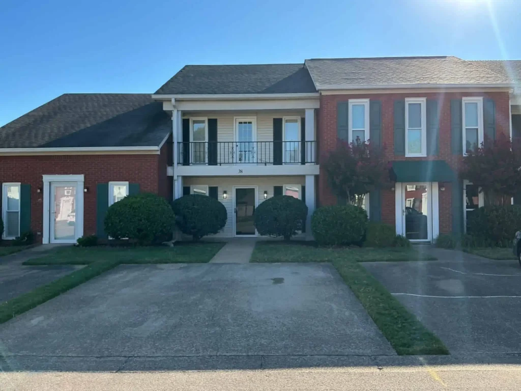 Rentals and Renovations - 38 Hastings Pl 38 Hastings Pl